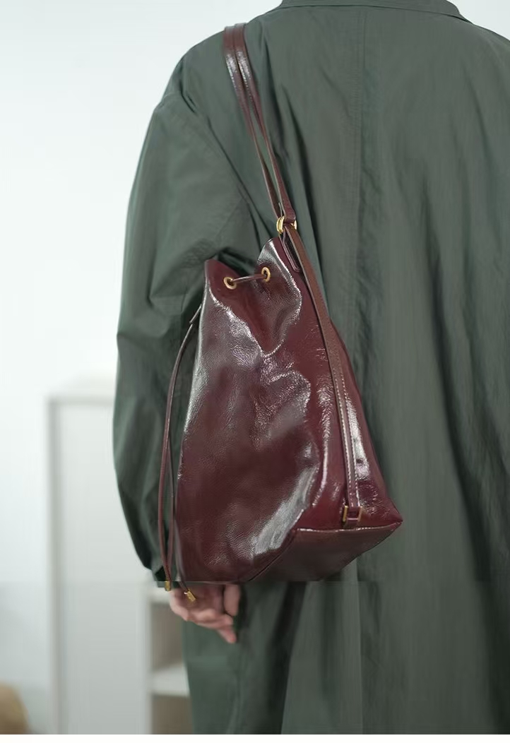 Top-grain oil-waxed cowhide  Large-capacity Single-shoulder and double-shoulder bag leather backpack