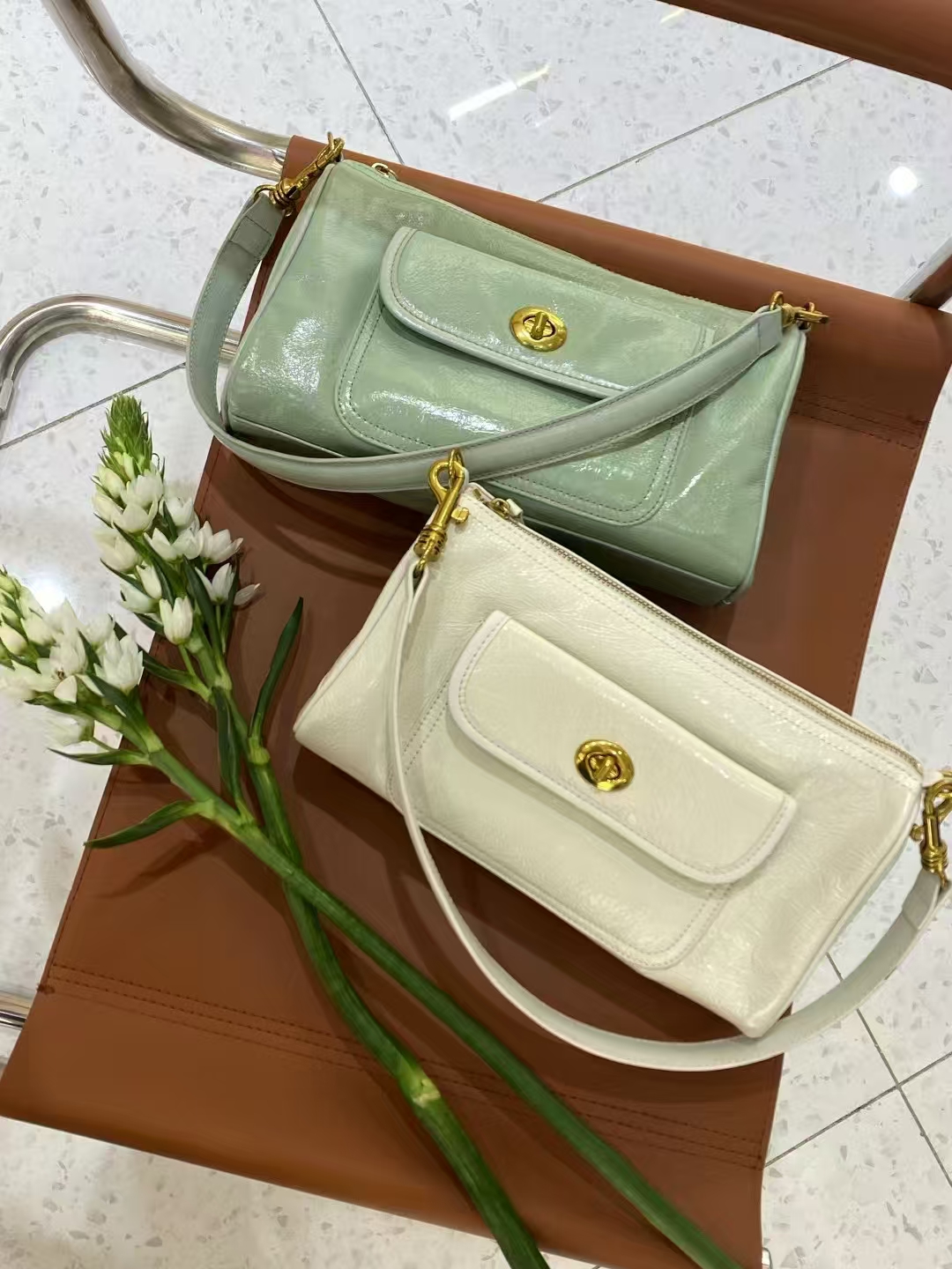Top-grain Full-grain Cowhide Single shoulder and Cross body Bag Vintage genuine leather should bag
