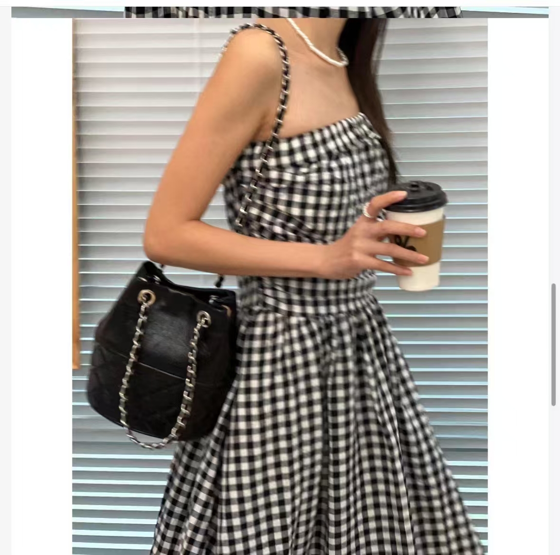 Top-Grain Oil-Waxed Cowhide Chanel-Inspired Quilted Chain Bucket Bag genuine leather should bag