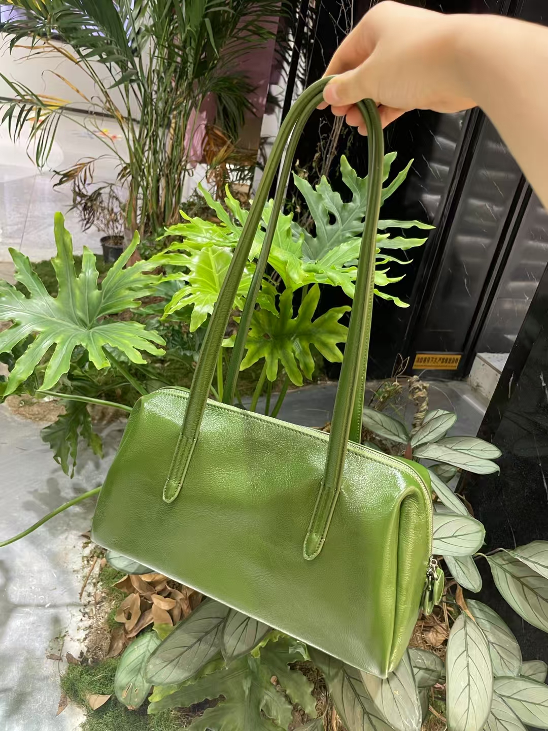 Top-Grain Oil-Waxed Cowhide Large Capacity Tote Shoulder Bag genuine leather handbag