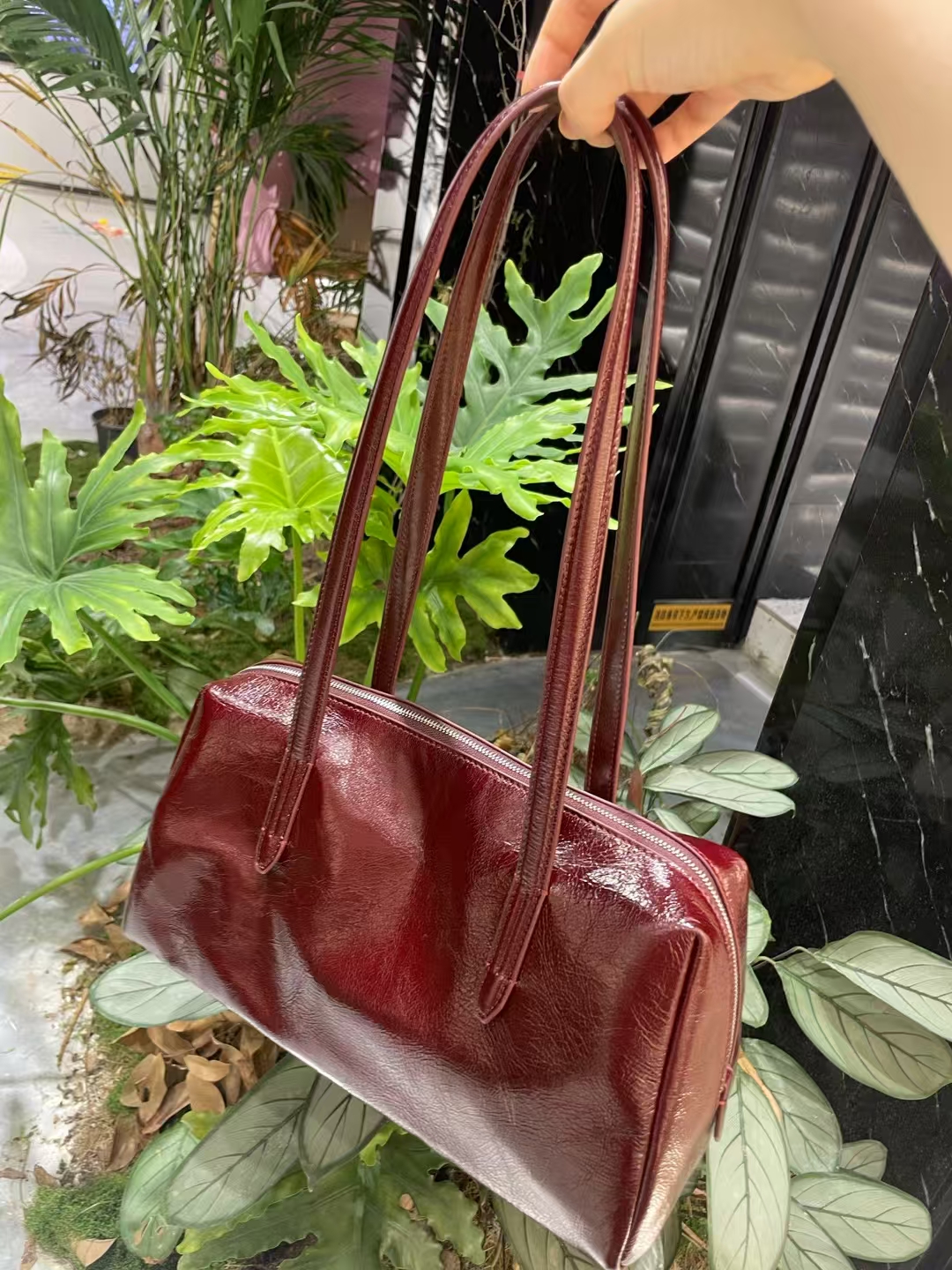 Top-Grain Oil-Waxed Cowhide Large Capacity Tote Shoulder Bag genuine leather handbag