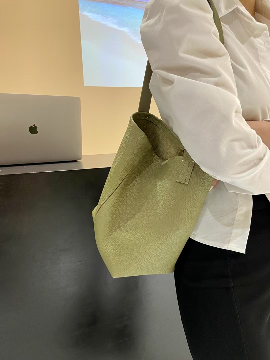 Top-Grain Full-Grain Cowhide Bucket Bag (with Inner Pouch) genuine leather shoulder bag