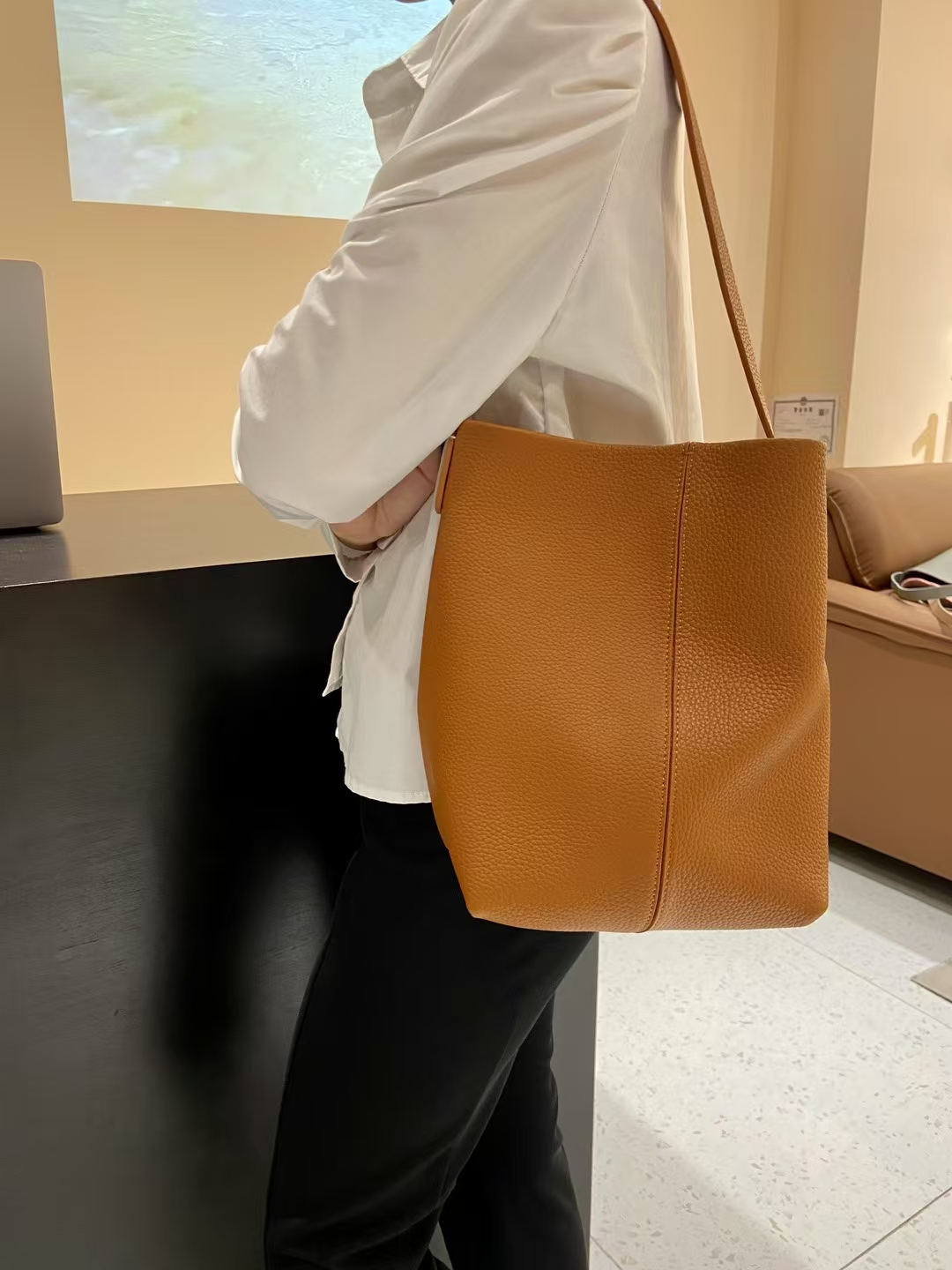 Top-Grain Full-Grain Cowhide Bucket Bag (with Inner Pouch) genuine leather shoulder bag