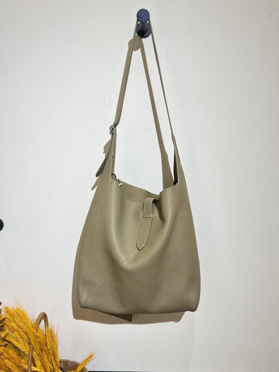Top-Grain Full-Grain Cowhide Large Capacity Bucket Tote Shoulder Bag women's genuine leather bag