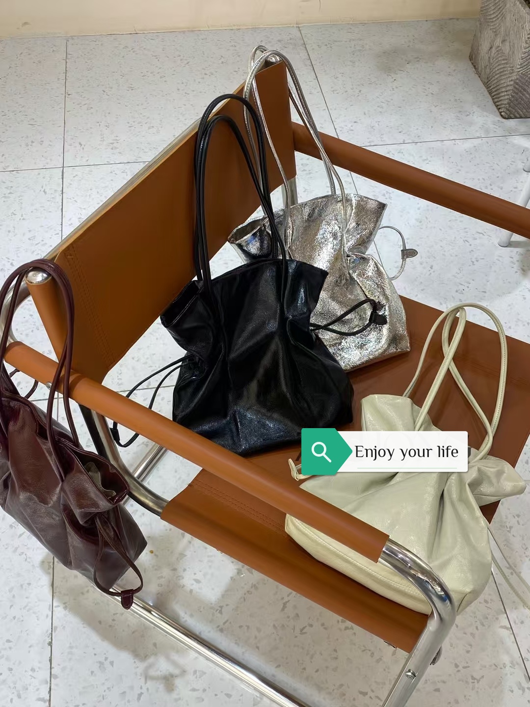 Top-Grain Oil-Waxed Cowhide Drawstring genuine leather Shoulder Bag quality women's fashion bag