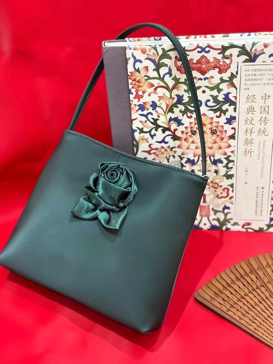 Silk-Textured Cowhide 3D Floral Vintage Handbag Vintage Chinese national style Bag Embroidered Bag