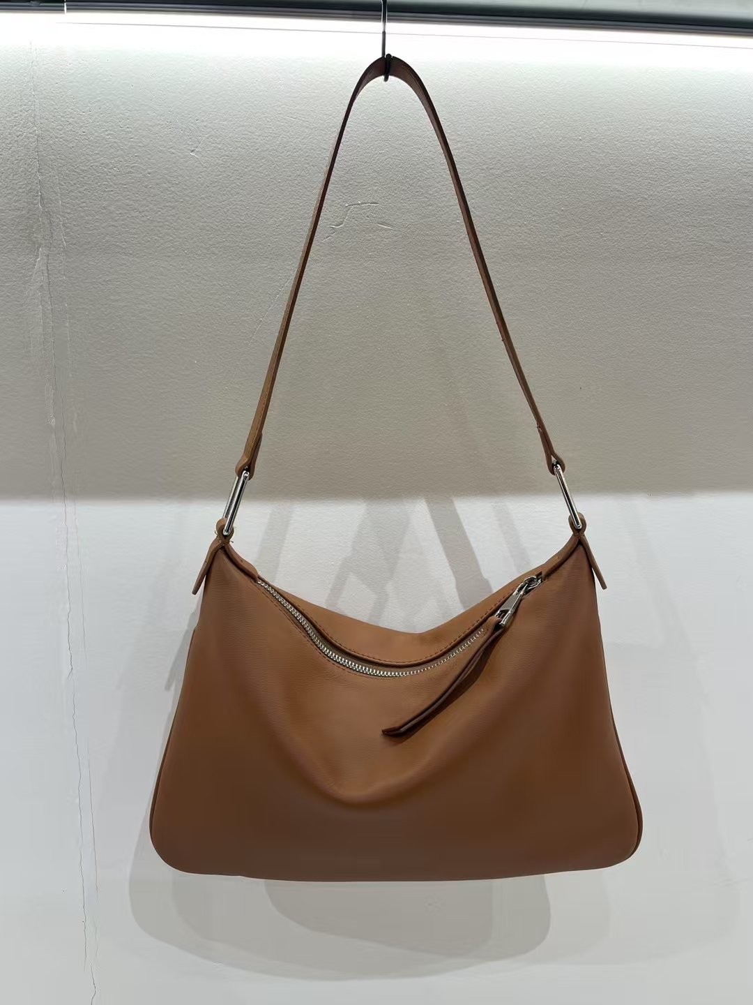 Top-grain Napa Cowhide genuine leather women's Shoulder Bag Wholesale Handbags Supplier