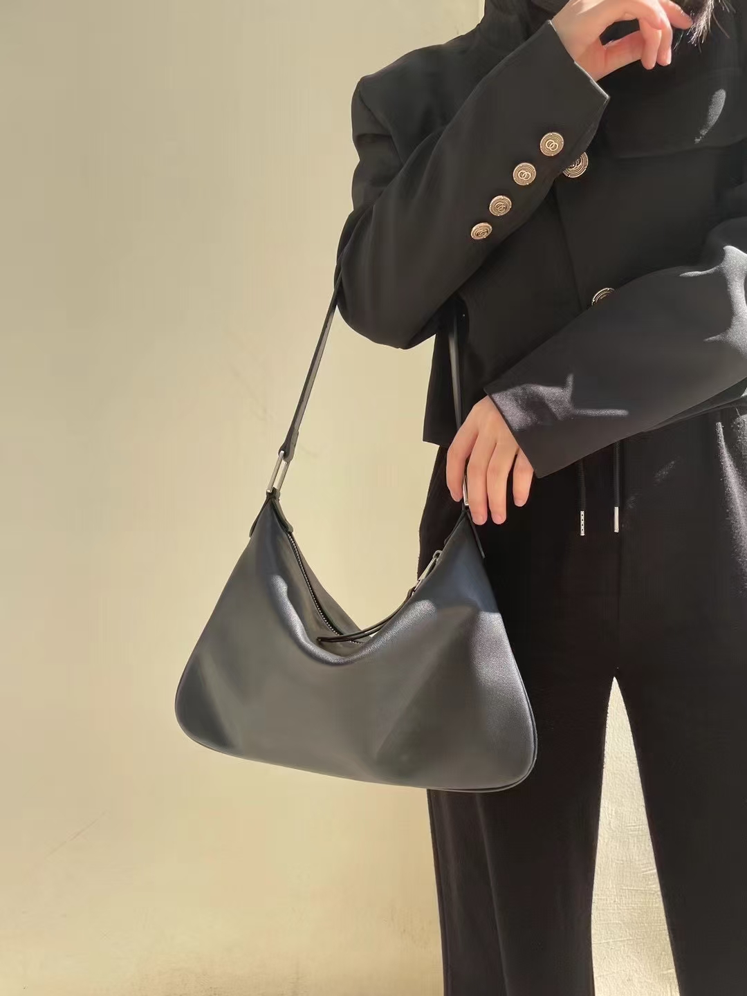 Top-grain Napa Cowhide genuine leather women's Shoulder Bag Wholesale Handbags Supplier