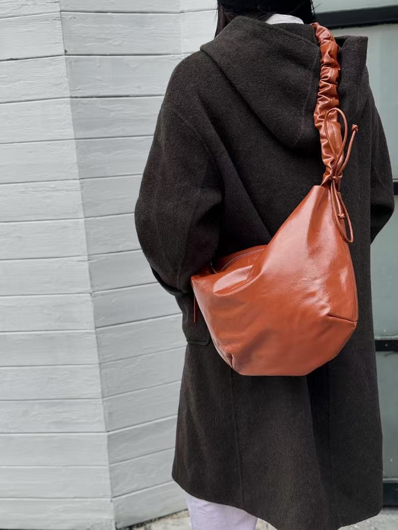 Top-Grain Oil-Waxed Leather Pillow Bag with Large Capacity genuine leather shoulder bag crossbody bag