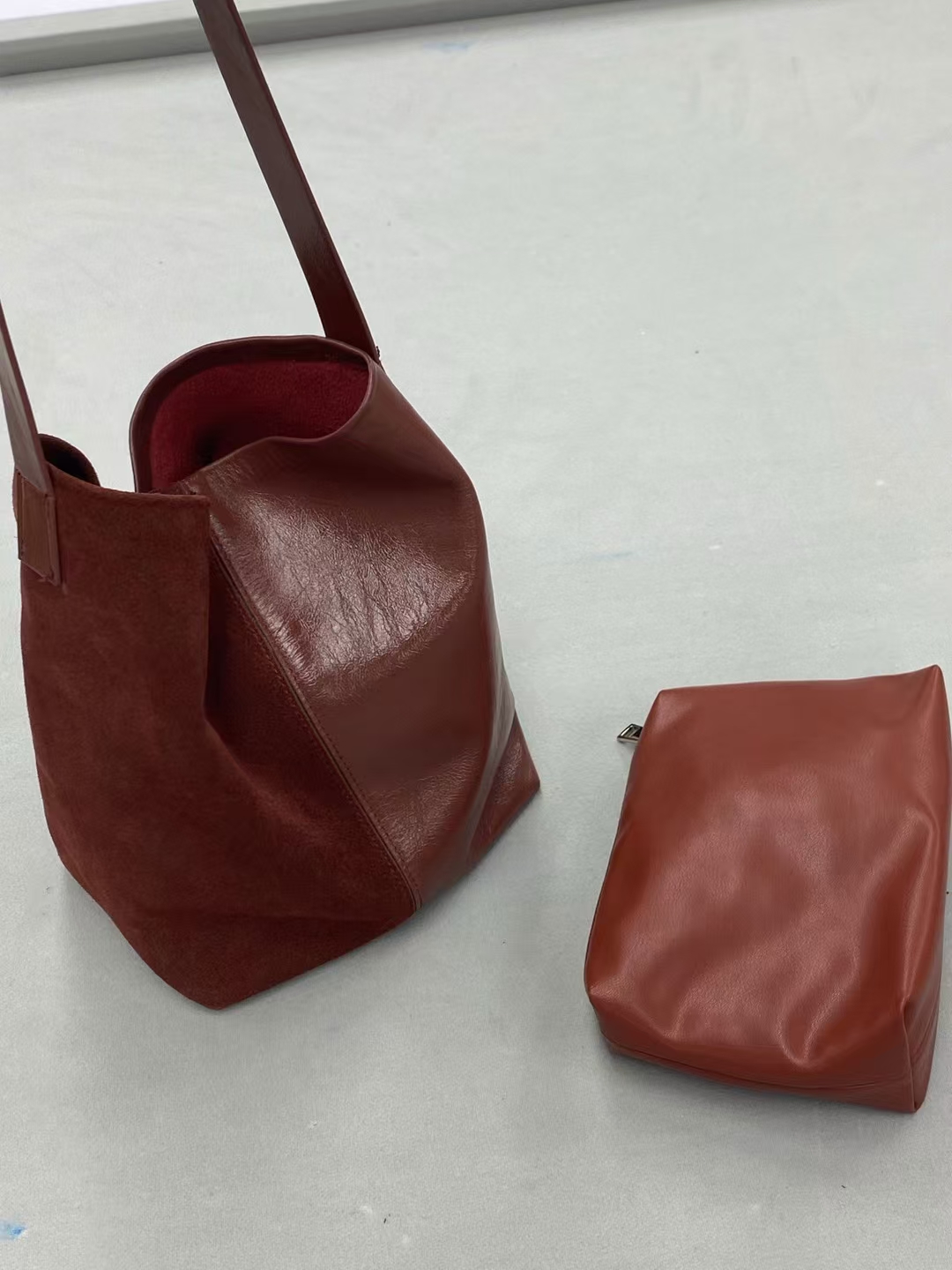 Top-Grain Oil-Waxed Cowhide Patchwork High-Gloss Matte genuine leather  Bucket Bag shoulder bag