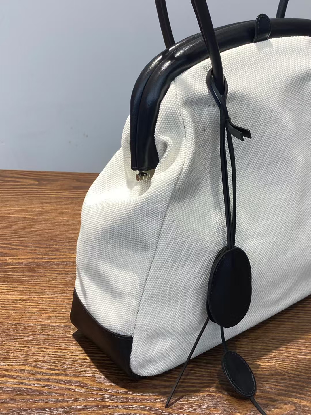 Vegetable-Tanned Cowhide Patchwork Canvas Denim Pocket Shoulder Bag handbag