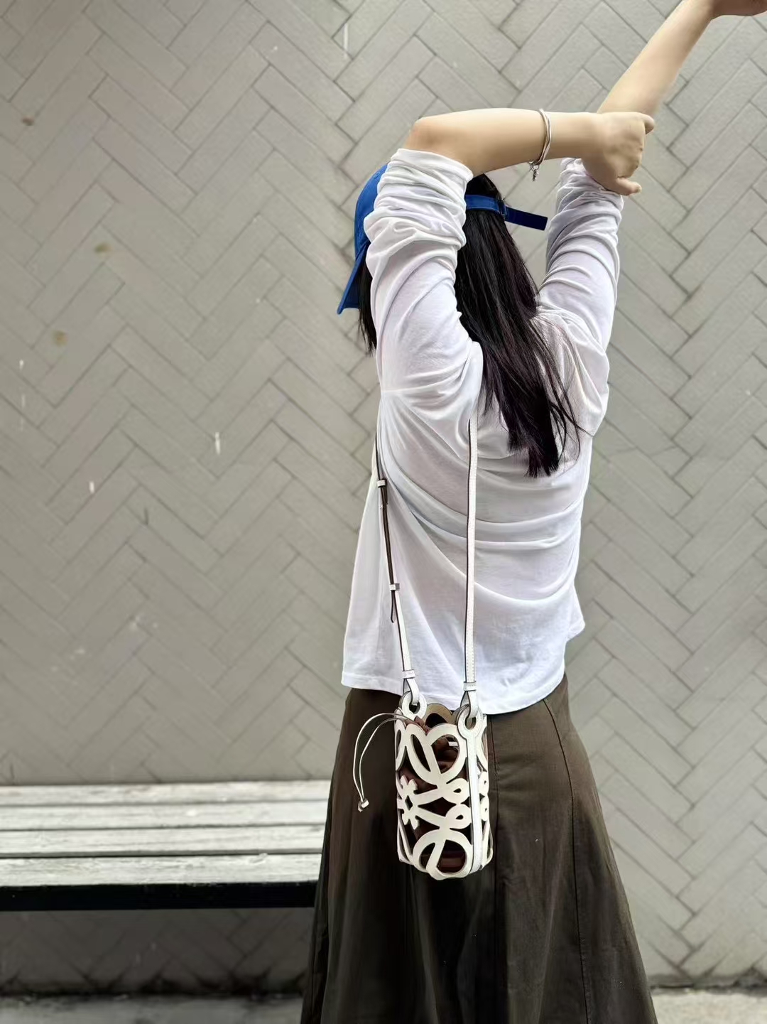 Top-Grain Cowhide Hollow-Out Drawstring genuine leather Phone Bag mini shoulder bag crossbody bag