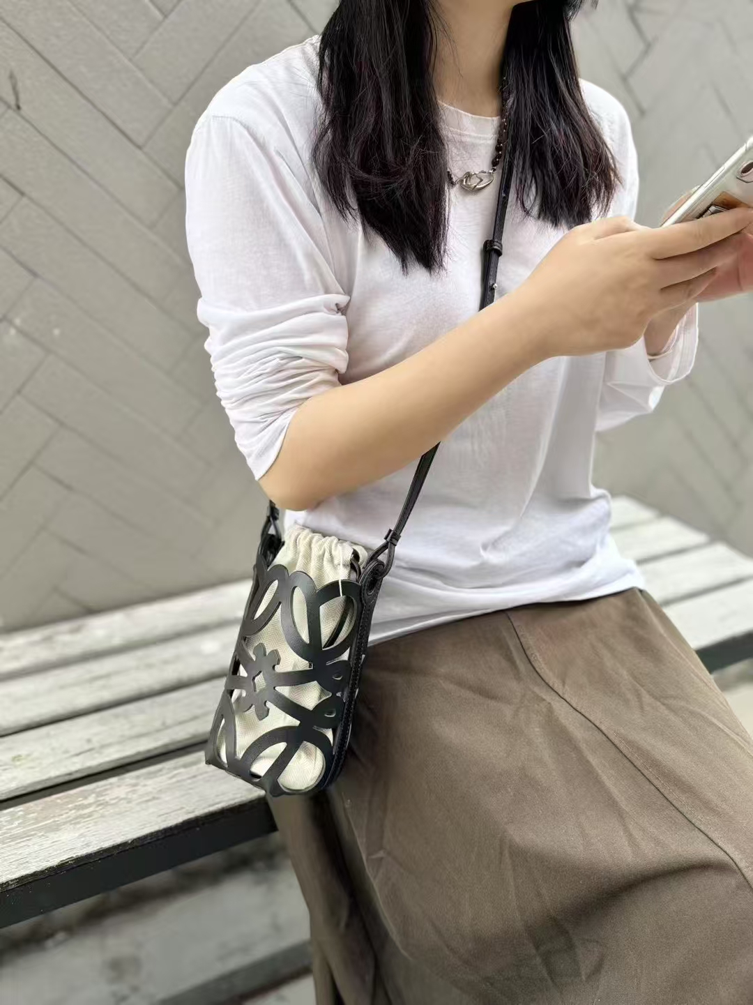 Top-Grain Cowhide Hollow-Out Drawstring genuine leather Phone Bag mini shoulder bag crossbody bag